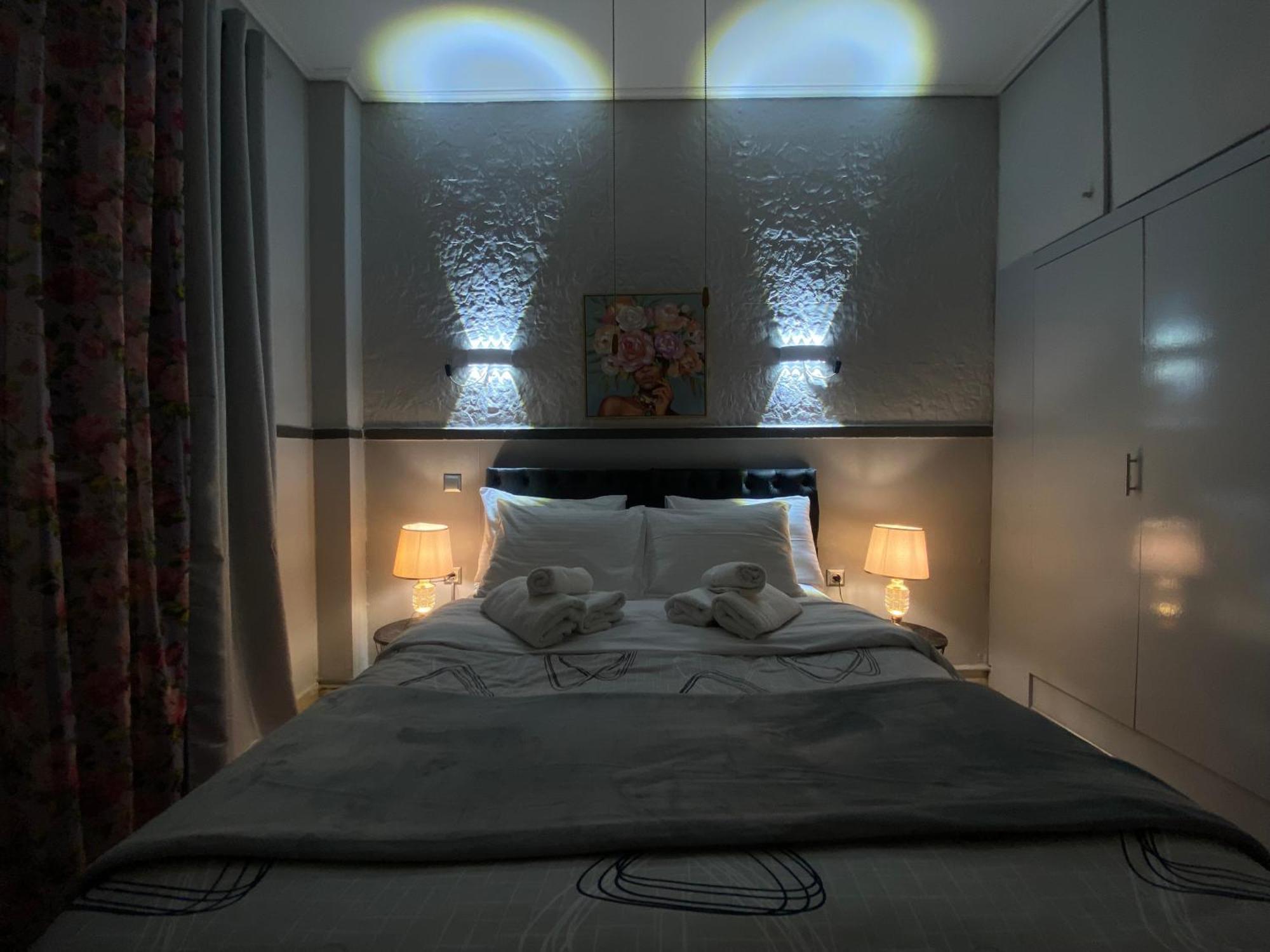 Anna Maria Greek Filoxenia Apartment Пирея Екстериор снимка