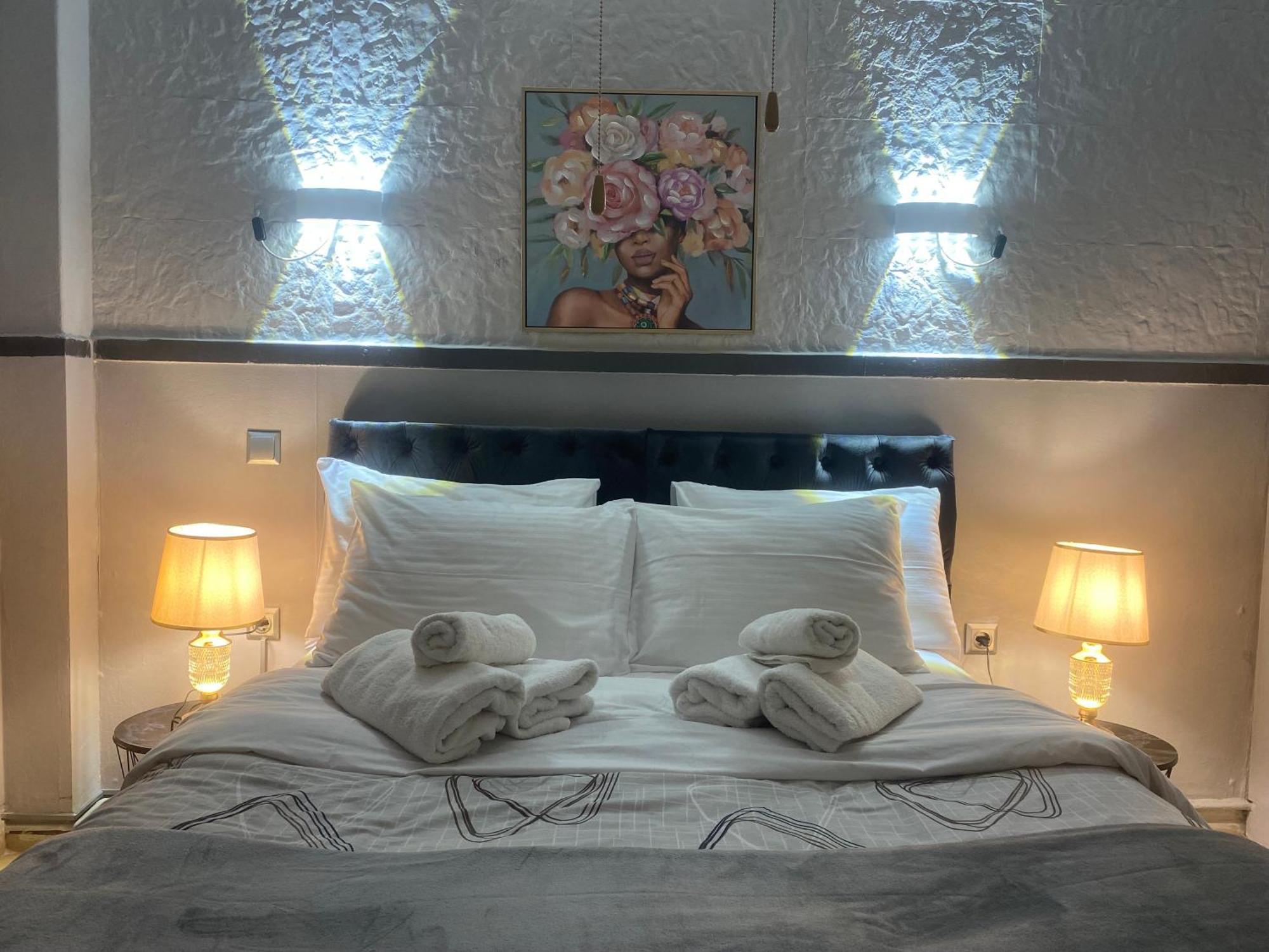 Anna Maria Greek Filoxenia Apartment Пирея Екстериор снимка